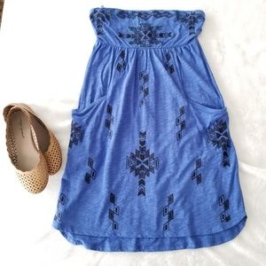 Strapless embroidered dress